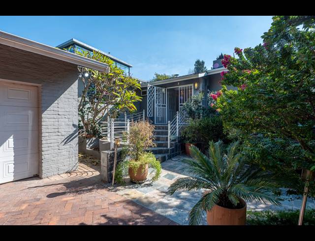 5 BEDROOM FREESTANDING SOLD IN NORTHCLIFF
